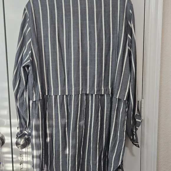 Striped Navy and White Top - Picture 10 of 13